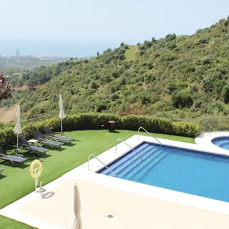 Two-bedroom In Los Monteros Apartamento Marbella